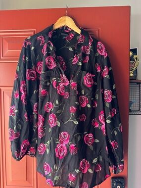 torrid Black Blouse with Pink Rose Print